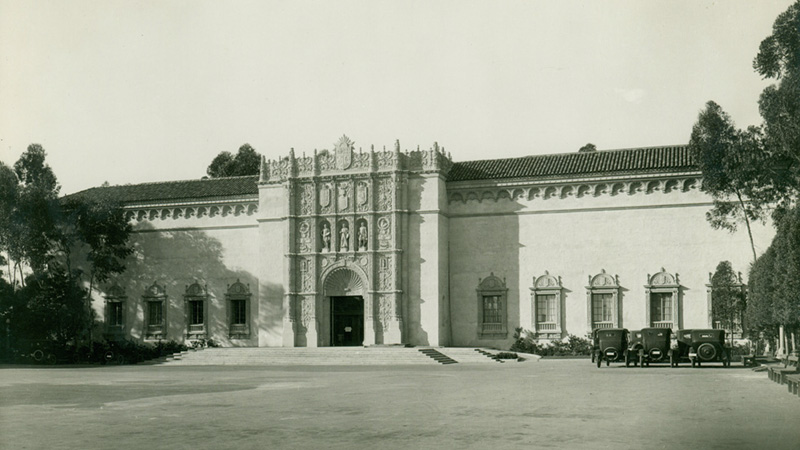 black and white photo of museum entrance