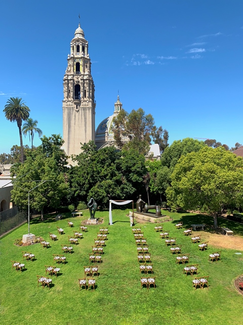 San Diego Museum of Art Outdoor Socially Distanced Wedding COVID