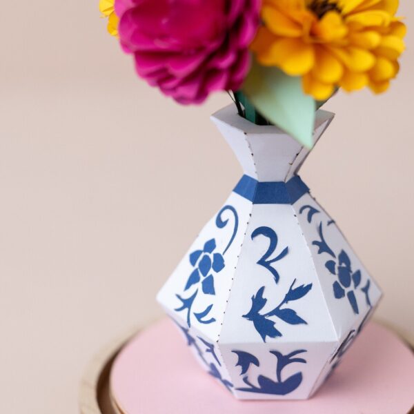 Papercraft DIY Vase and Flower - Image 3