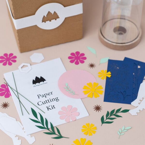 Papercraft DIY Vase and Flower - Image 2