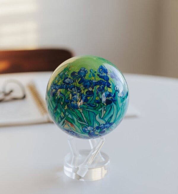 Spinning Irises Globe