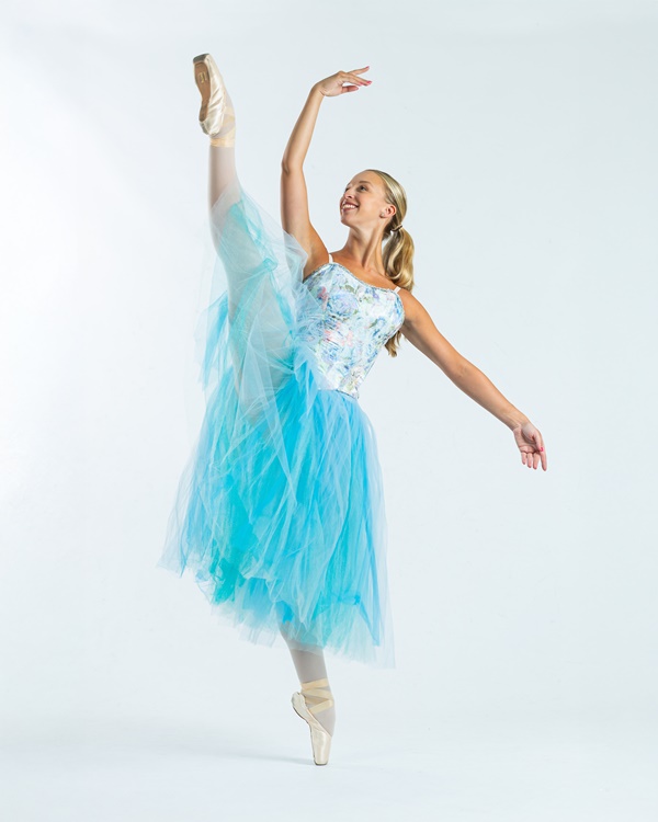 San Diego Ballet Dancer Jessica Conniff in blue