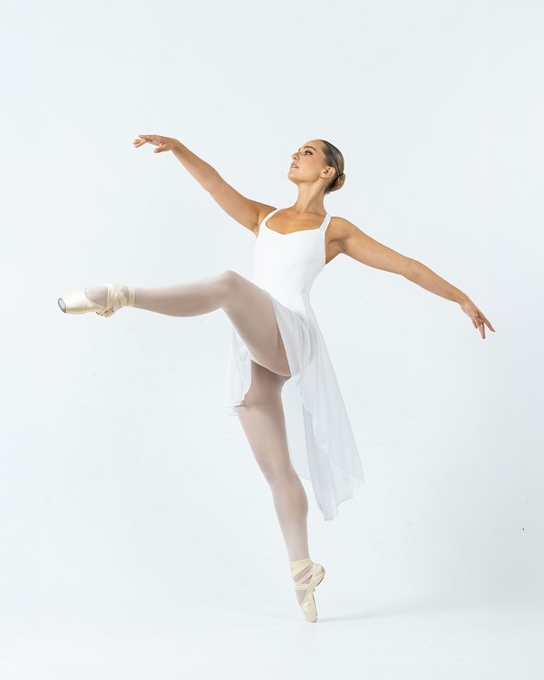San Diego Ballet Dancer Sierra Crocker in White